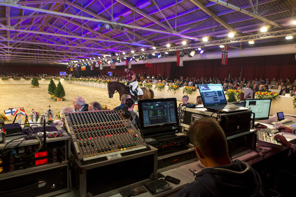 Veiling Dutch Sport Horse Sales 2014 © DigiShots